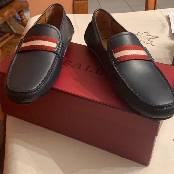 SOLD - Picture 2 of 8